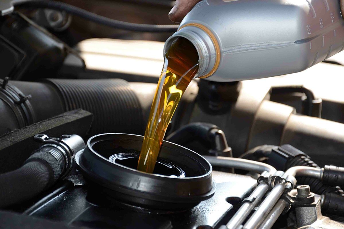 Best Way to Flush Engine Oil  : Ultimate Guide for Engine Maintenance