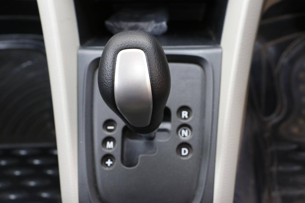 How to Press the Gas Pedal Gently [Your Go-To Guide] – ISS Auto