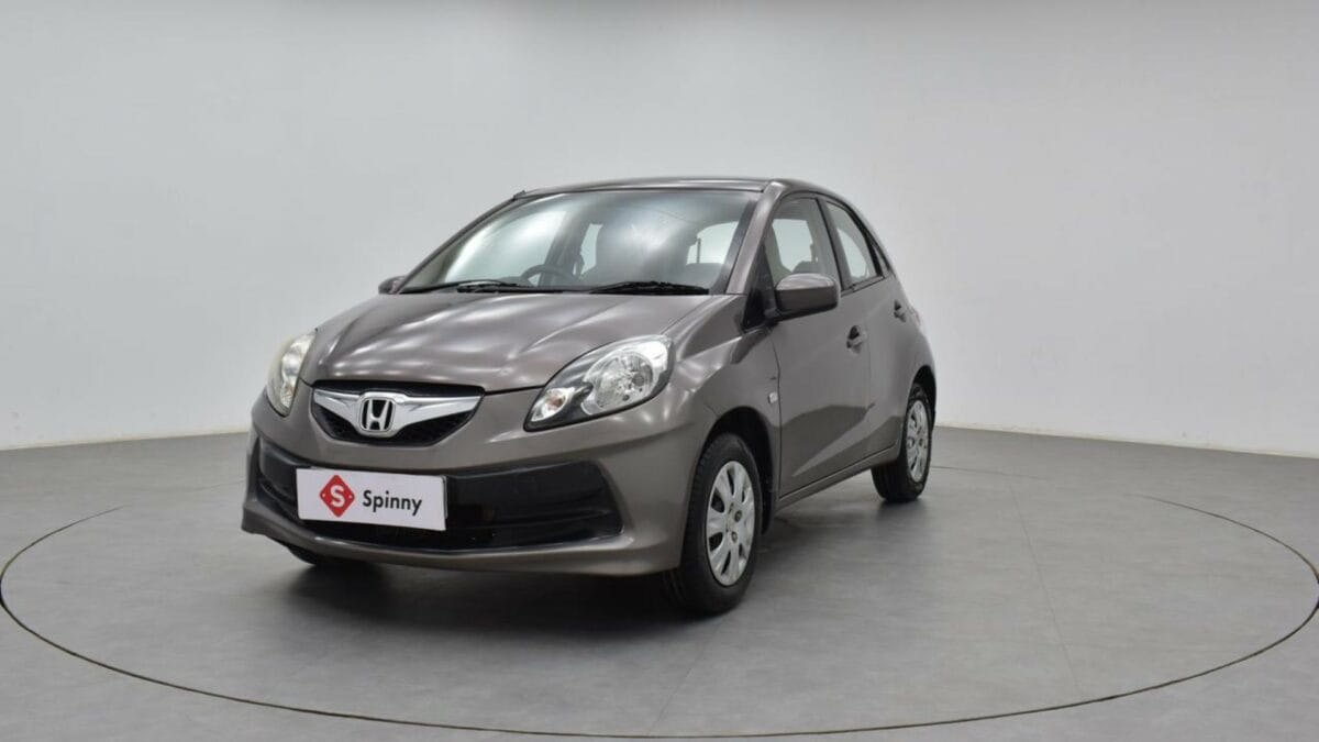 Spinny Assured 2013 Honda Brio front side