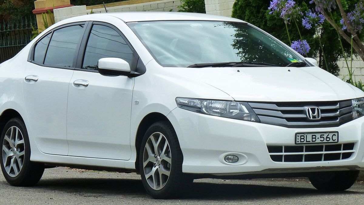 3 Things to Check before buying a used Honda City | Spinny Post