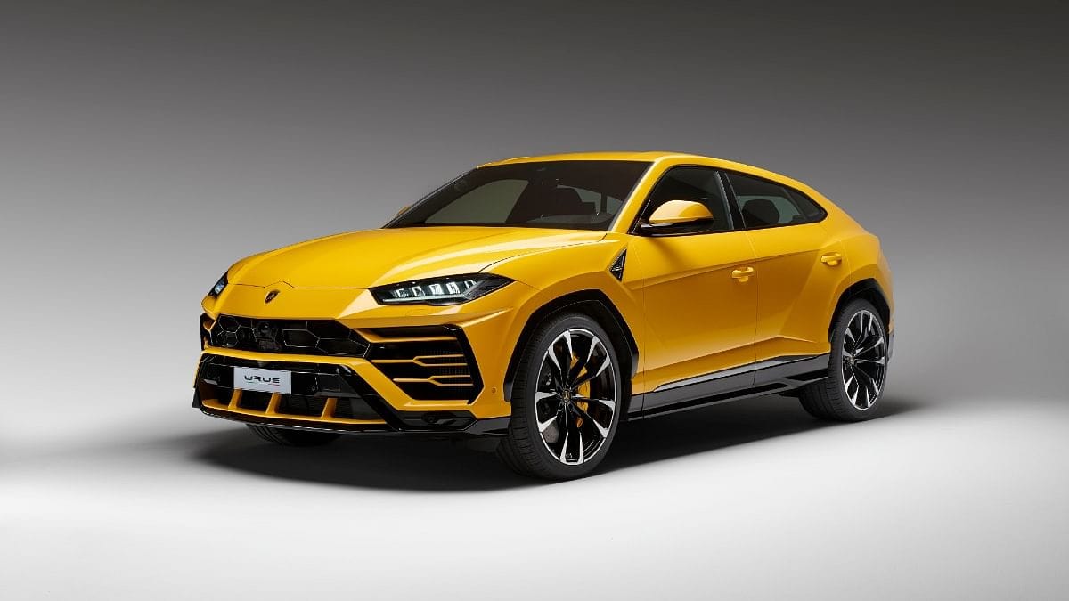Featured image showing the Lamborghini Urus
