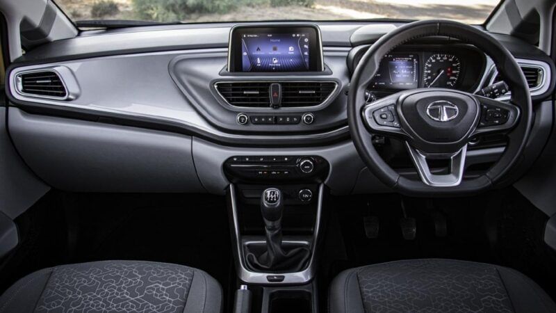 Tata Altroz interior