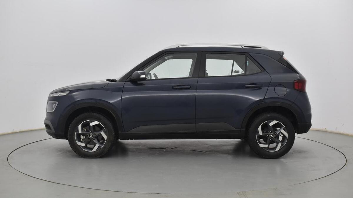 Spinny Assured Hyundai Venue side