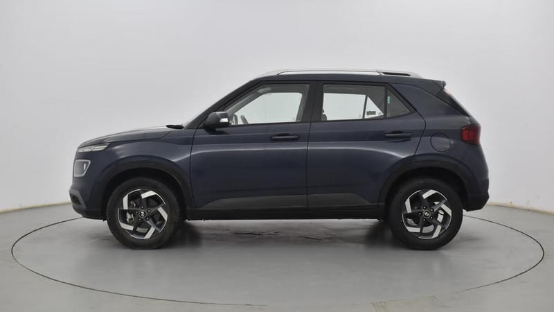 Spinny Assured Hyundai Venue side