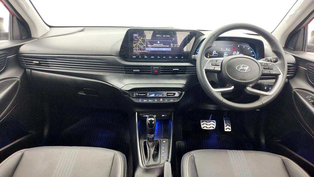 New-Gen Hyundai Venue :- नए डिजाइन, ज़बरदस्त फीचर्स और दमदार इंजन के साथ इस दिन लांच होगी नई Hyundai Venue, जानिए कीमत !