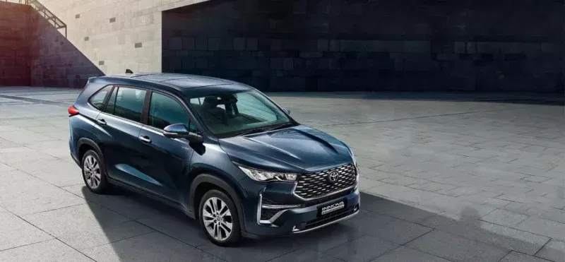 Toyota Innova Hycross exterior