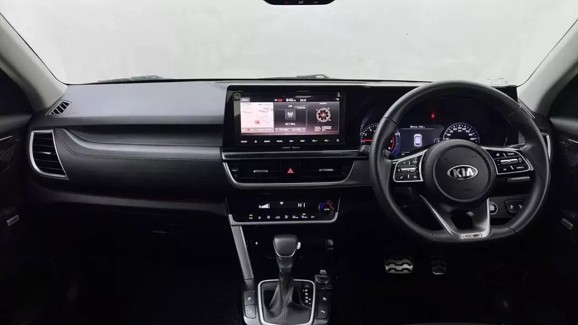 Spinny Assured Kia Seltos interior
