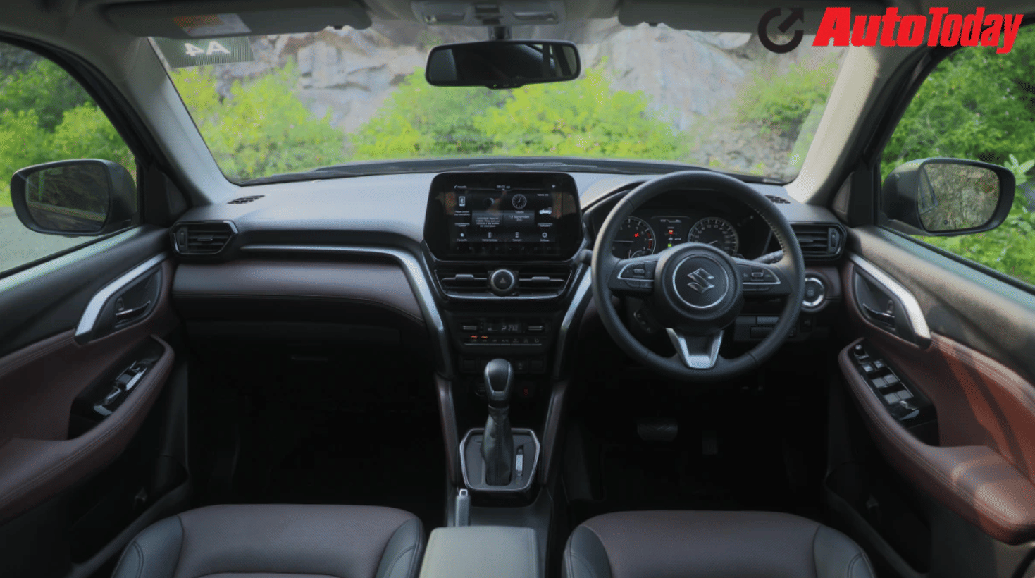 Comparison: Maruti Suzuki Grand Vitara vs Hyundai Creta