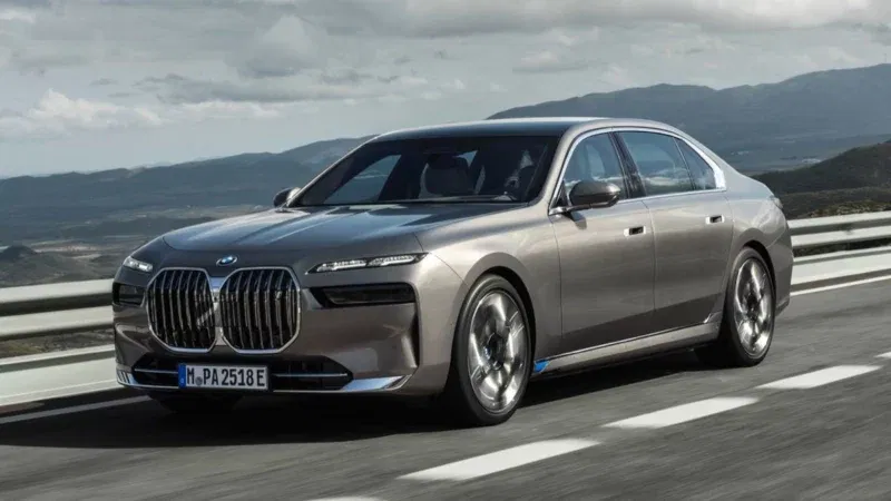 BMW i7