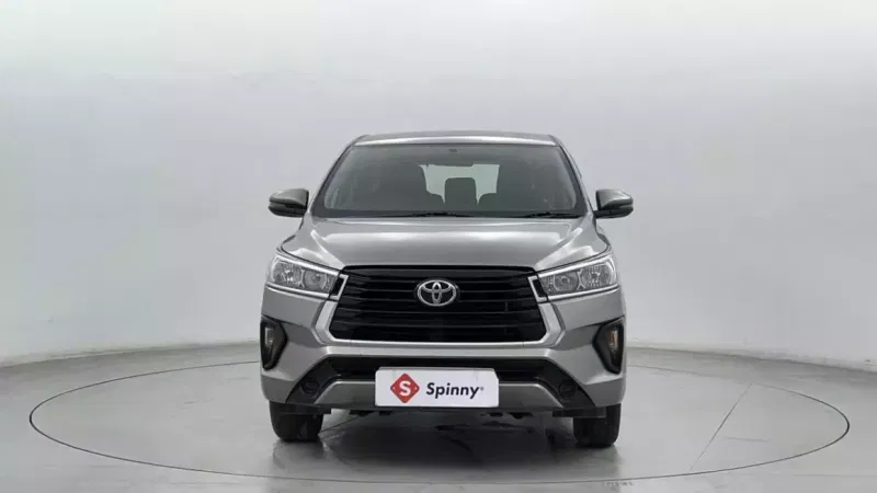 Spinny Assured Toyota Innova Crysta front