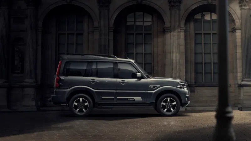 Mahindra Scorpio Classic Side Profile