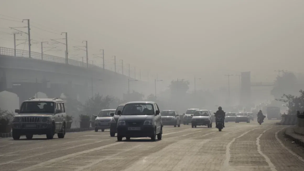 Delhi Pollution BS3 petrol BS4 diesel ban