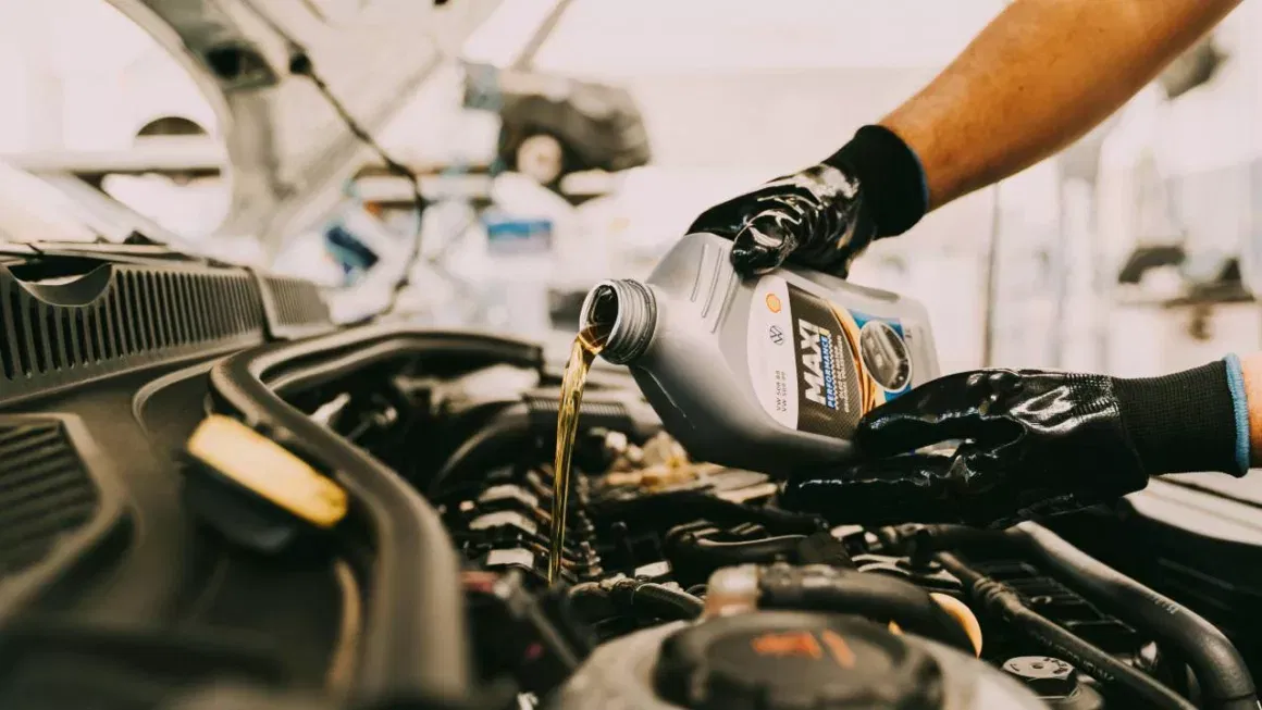 3 Signs That Your Engine Oil Might Be Running Low
